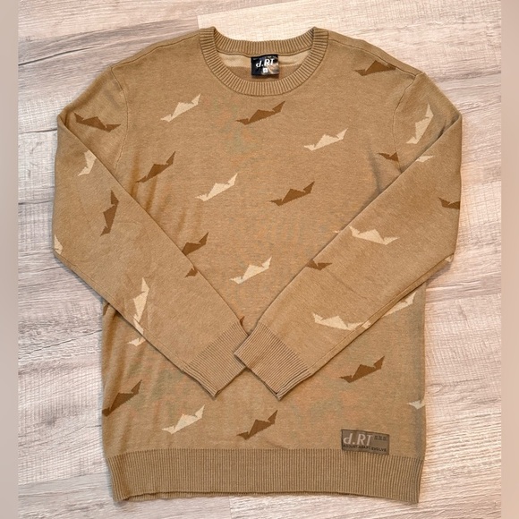 d.RT - Knit Celtic Monogram Sweatshirt (New Without Tags) - Picture 3 of 8